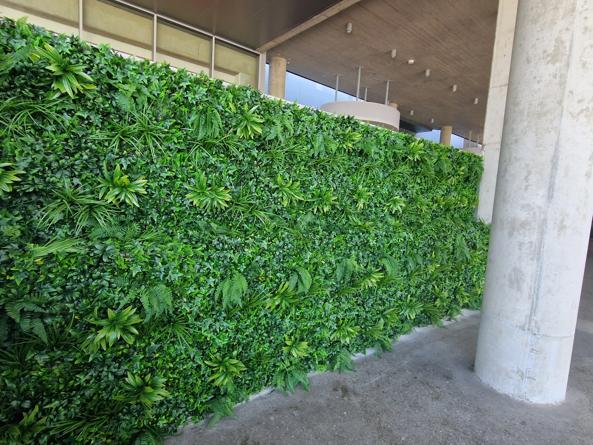 Greenwall Shopping City Seiersberg
